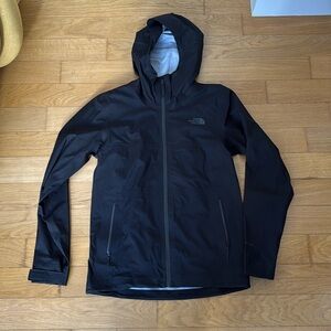 North Face size small. Men’s rain jacket
Like new
Color black